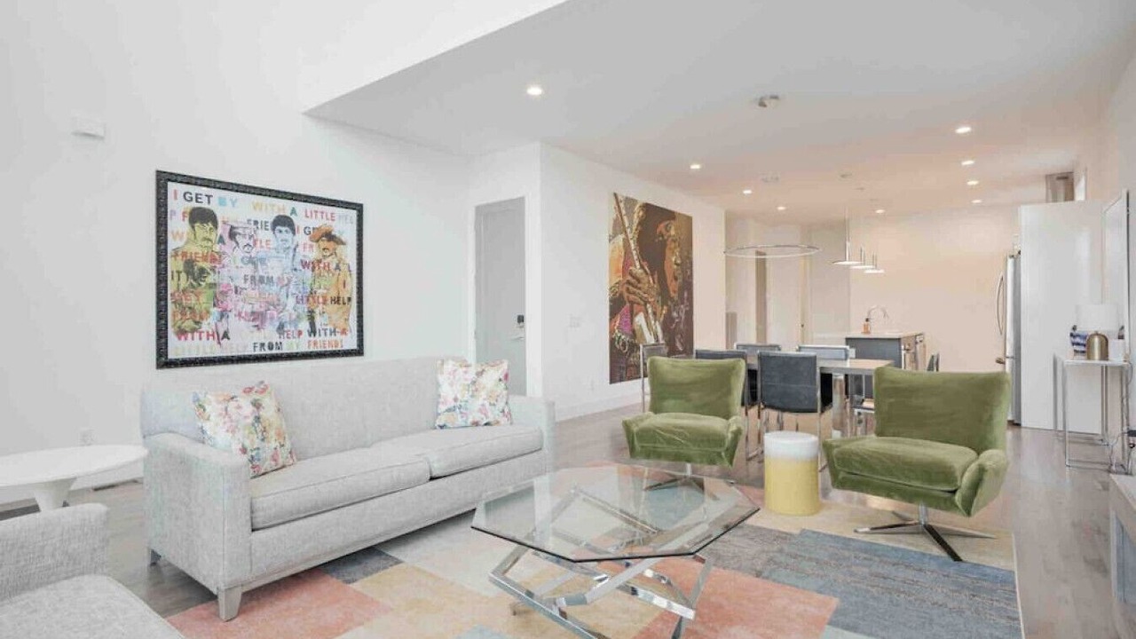Photo of Livingroom in Eighth Avenue