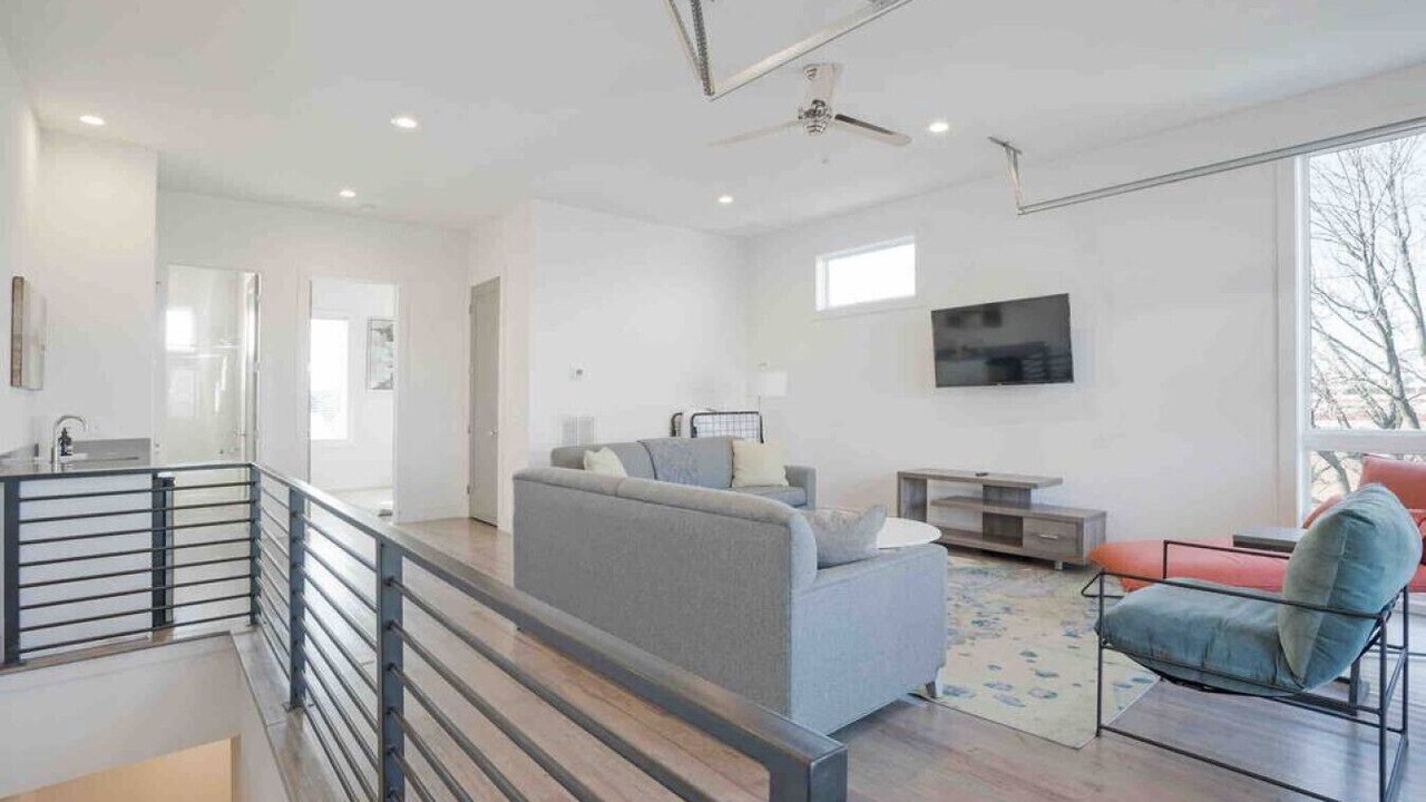 Photo of Livingroom in Eighth Avenue