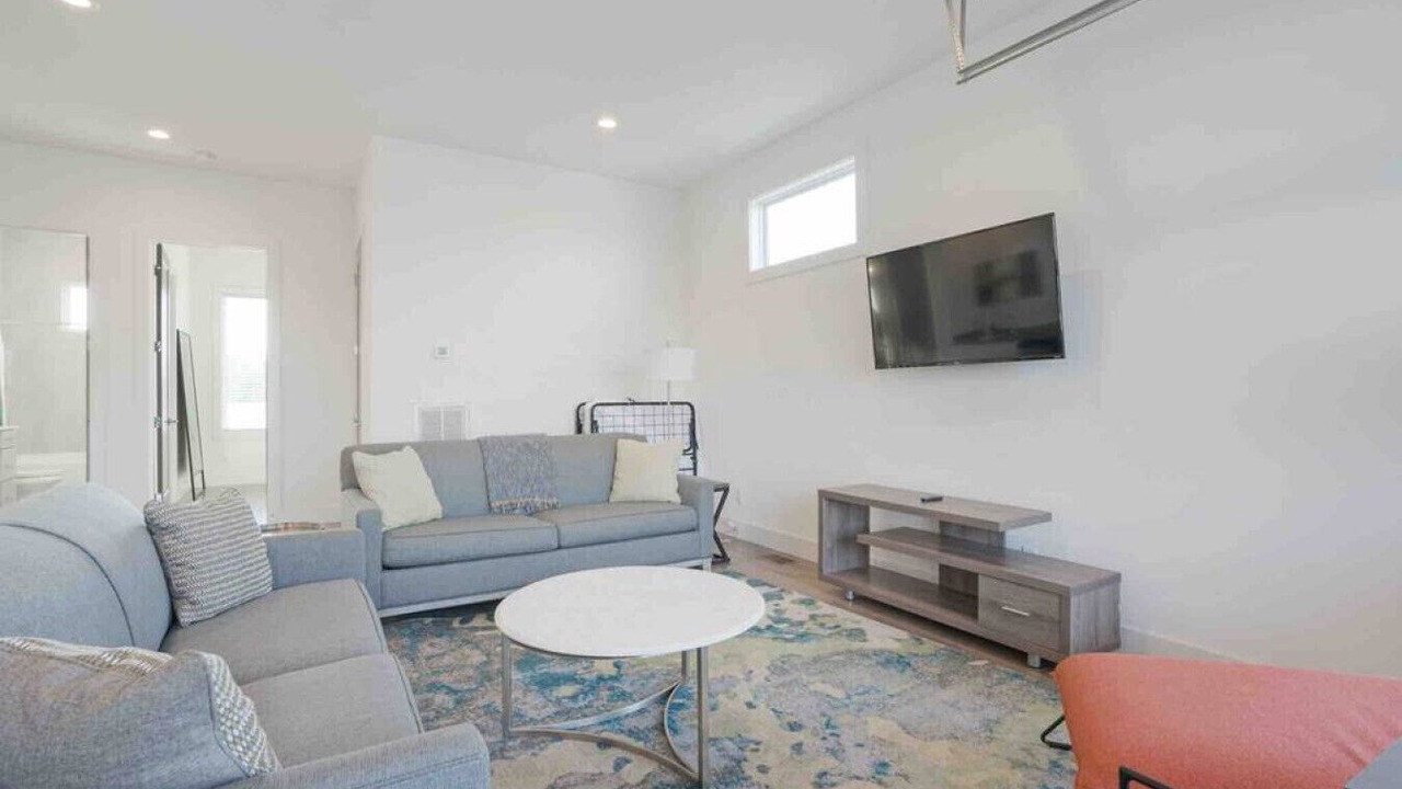 Photo of Livingroom in Eighth Avenue