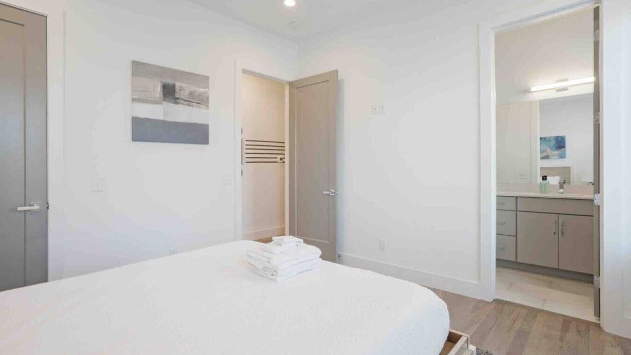 Photo of Bedroom in Eighth Avenue