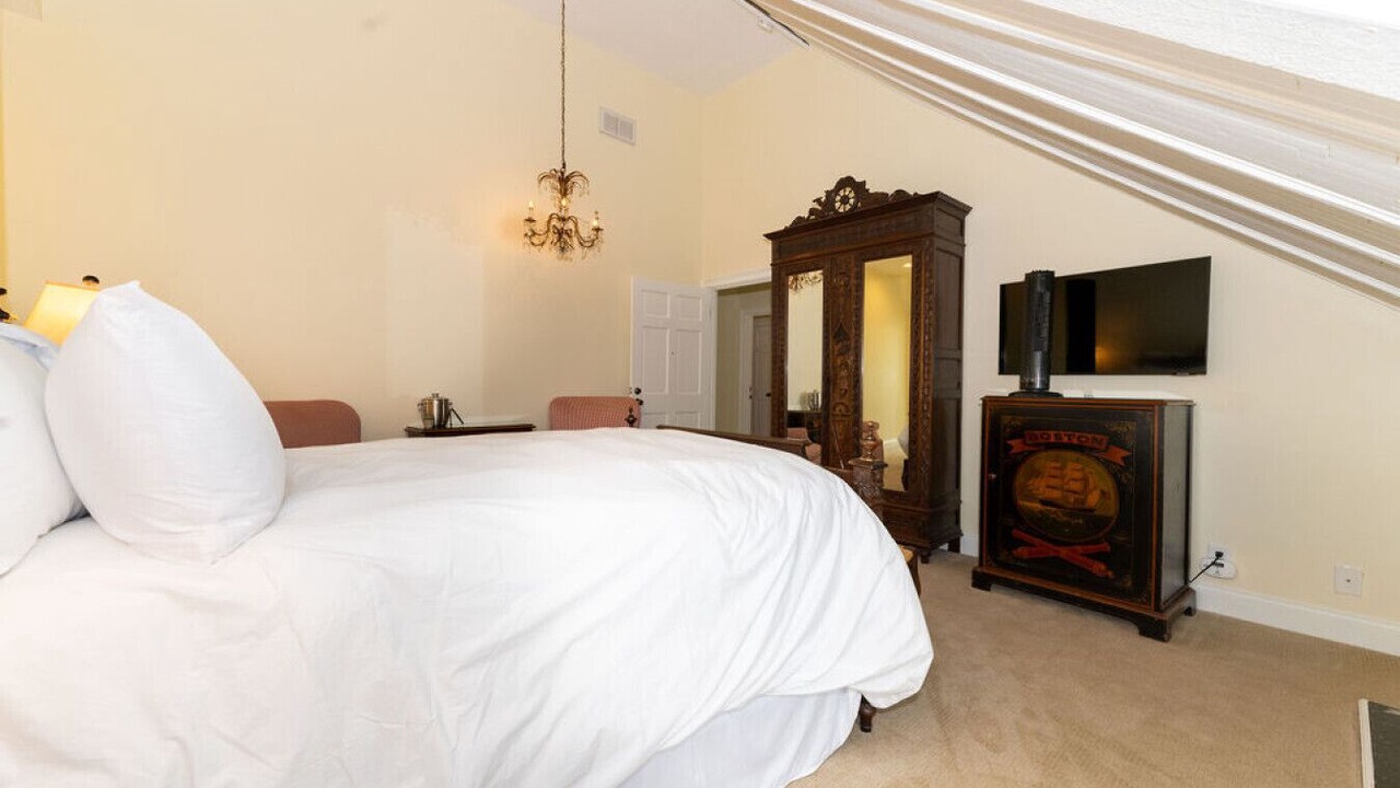 Photo of Bedroom in Edenton