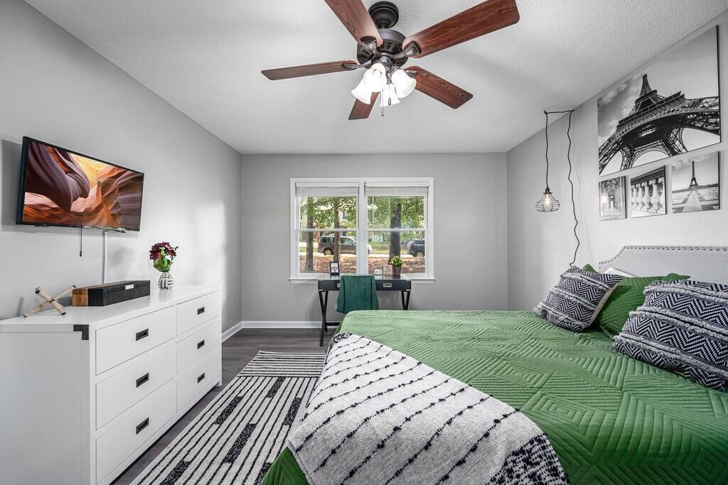 Photo of Bedroom in Apex