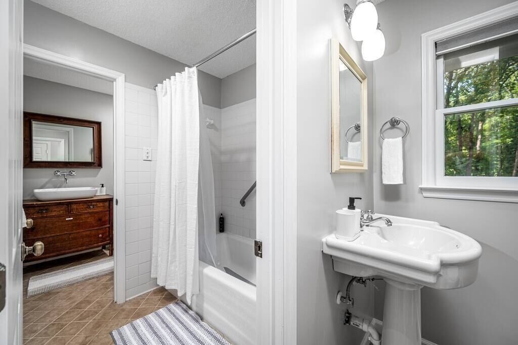 Photo of Bathroom in Apex