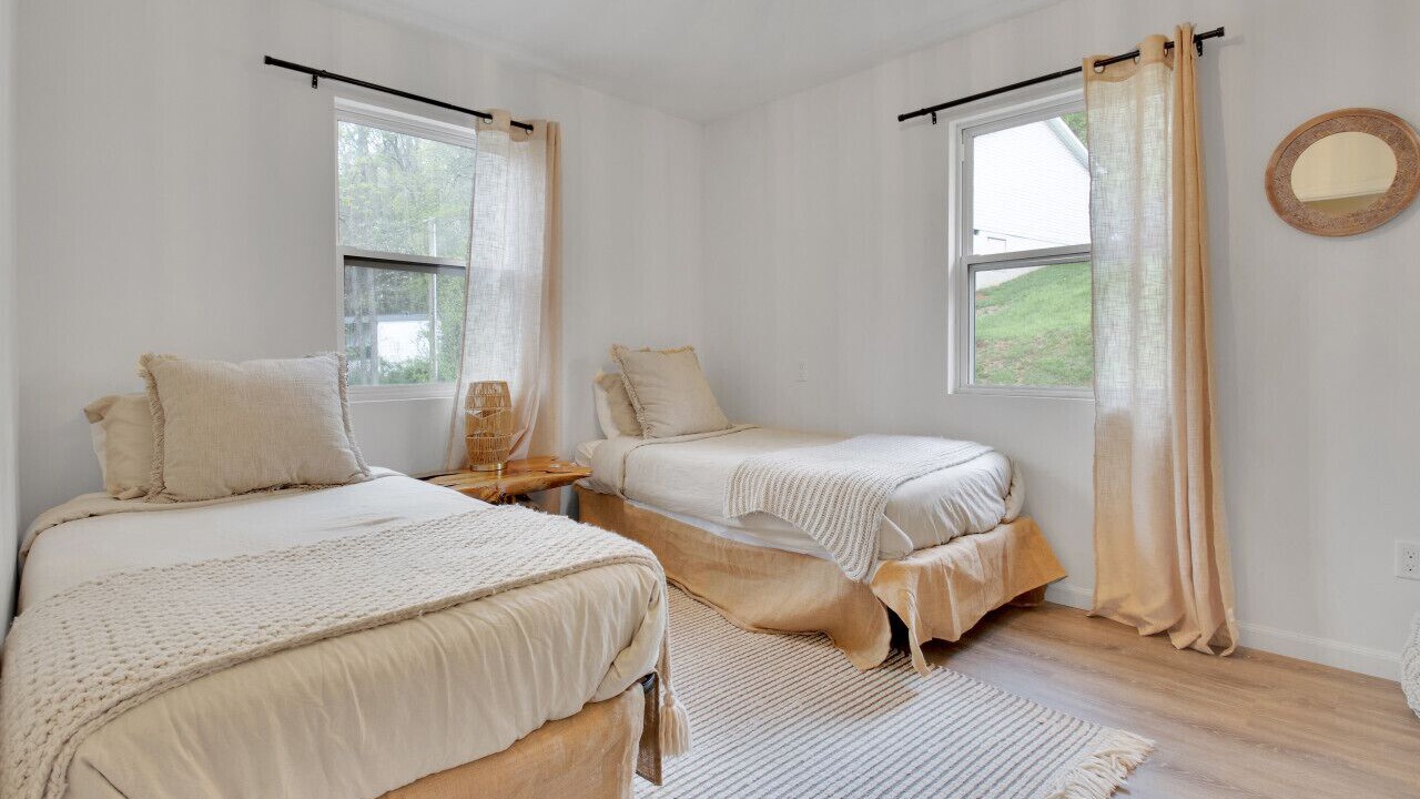 Photo of Bedroom in Swannanoa
