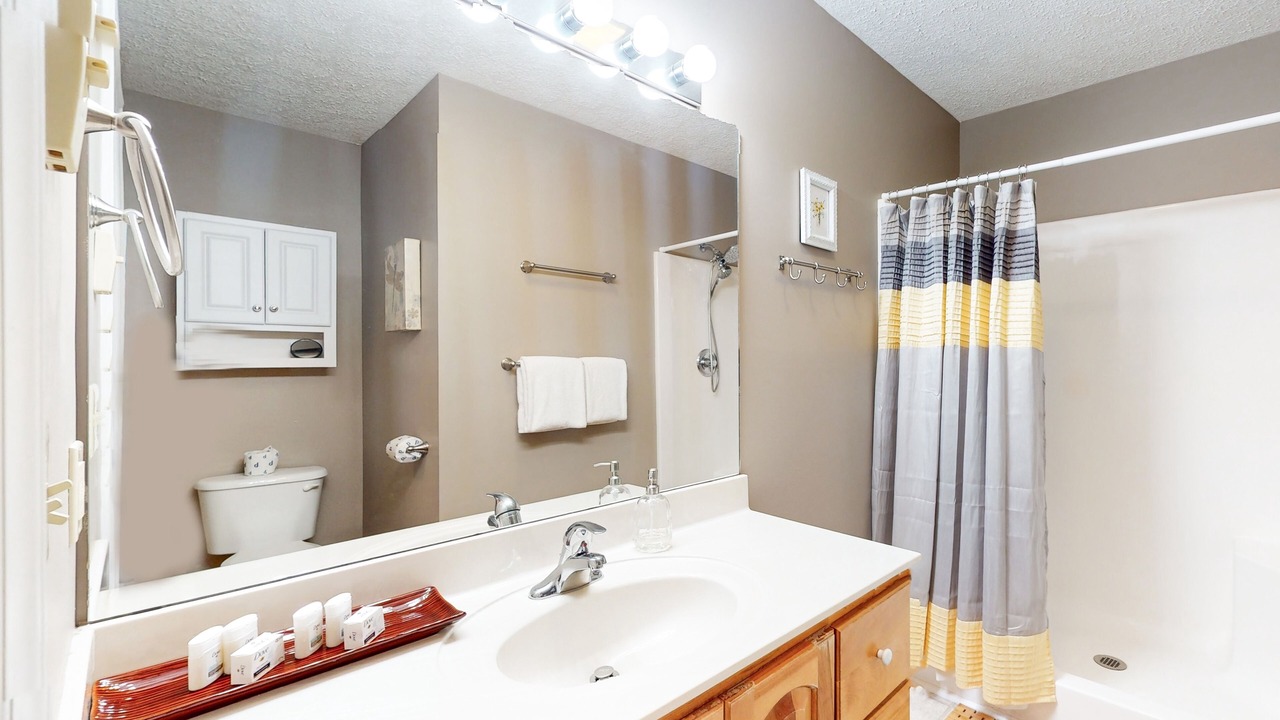 Photo of Bathroom in Seven Devils