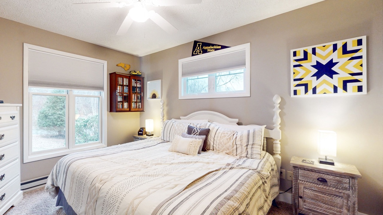 Photo of Bedroom in Seven Devils