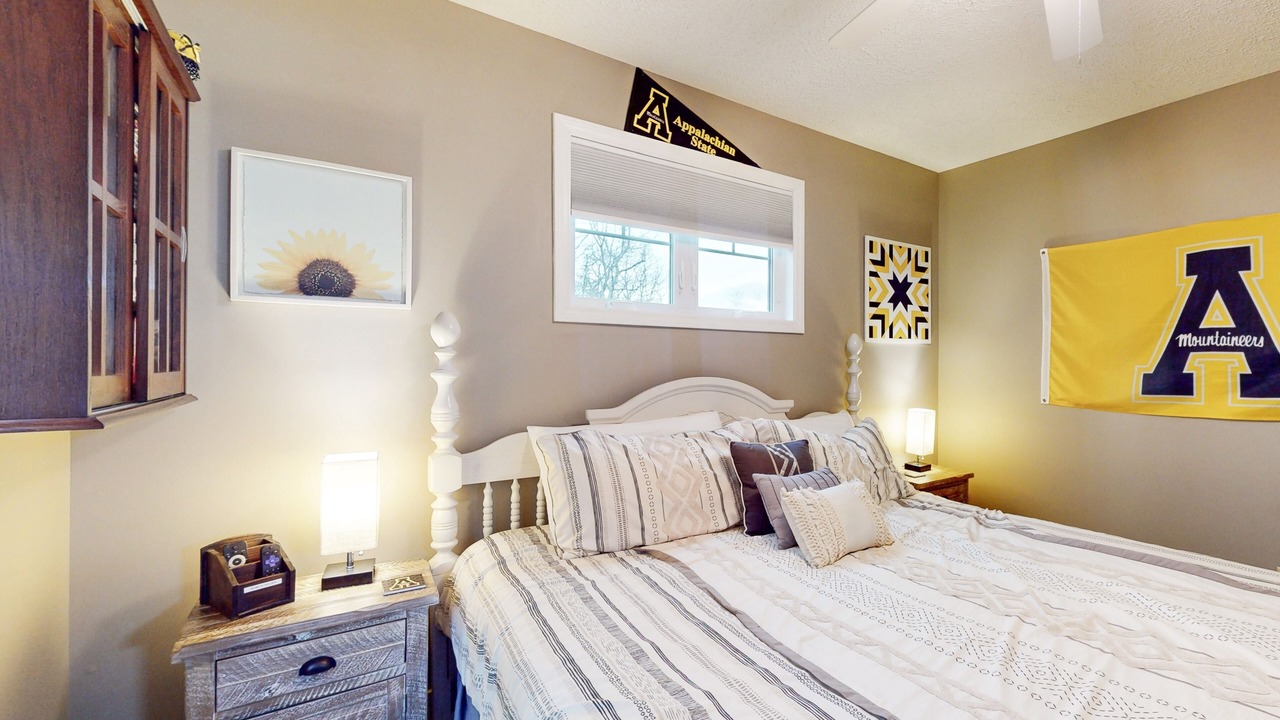 Photo of Bedroom in Seven Devils