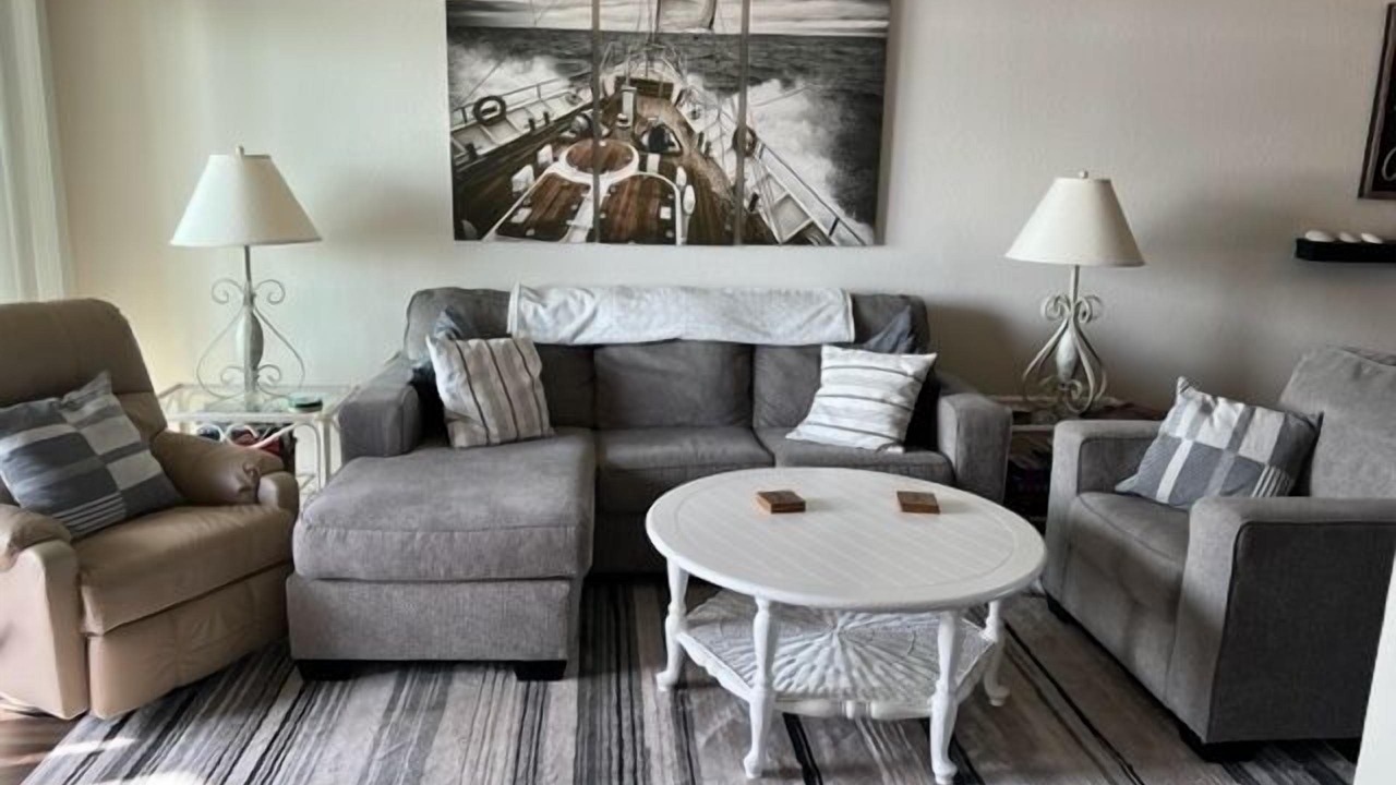 Photo of Livingroom in Manteo