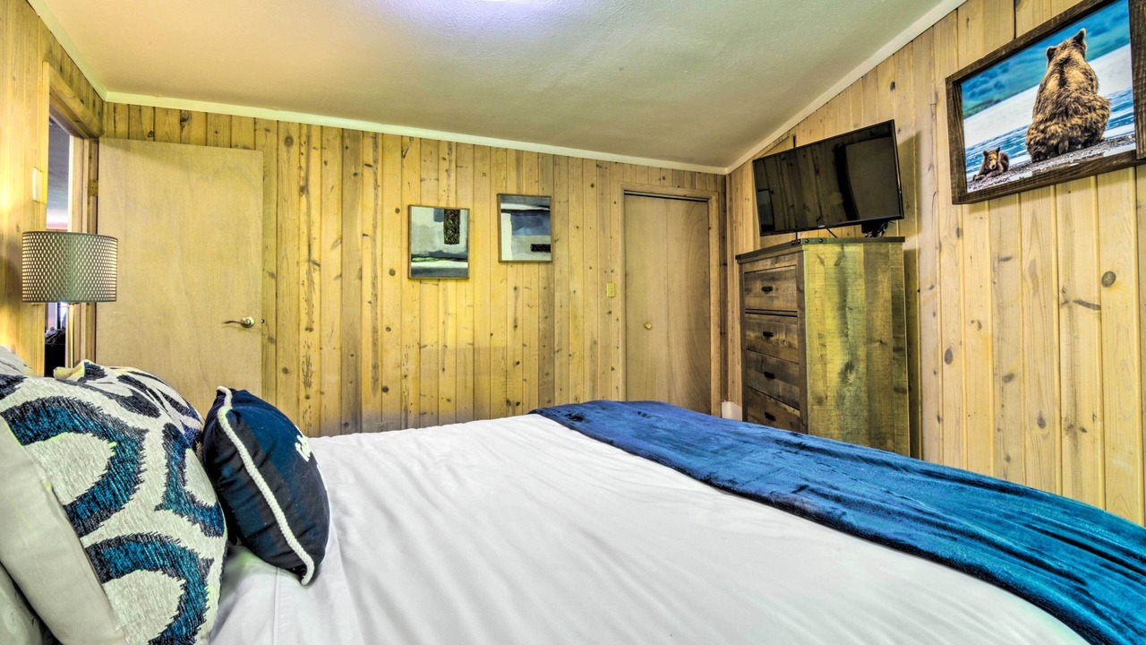 Photo of Bedroom in Waynesville
