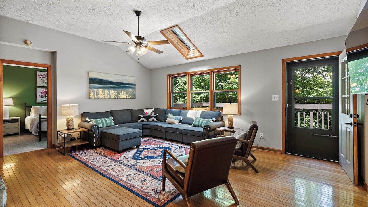 Photo of Livingroom in Boone