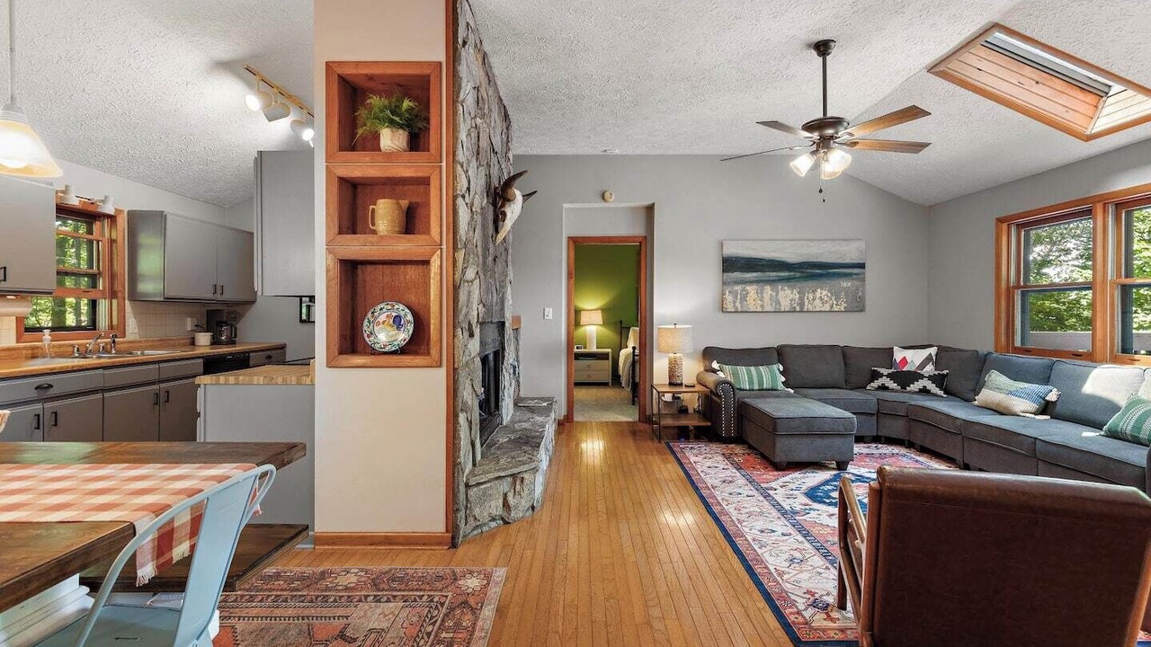 Photo of Livingroom in Boone