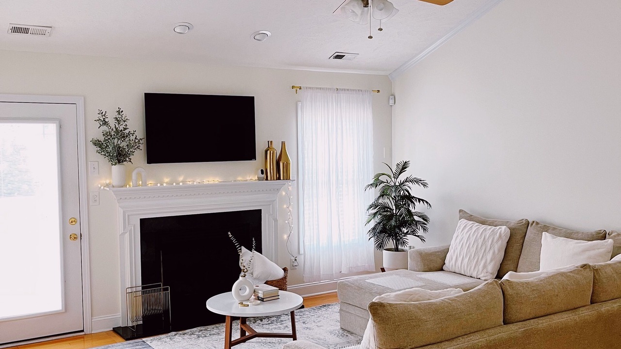 Photo of Livingroom in Cape Fear