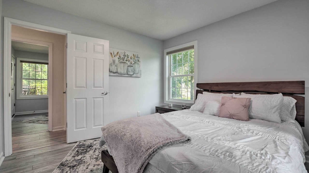 Photo of Bedroom in Apex