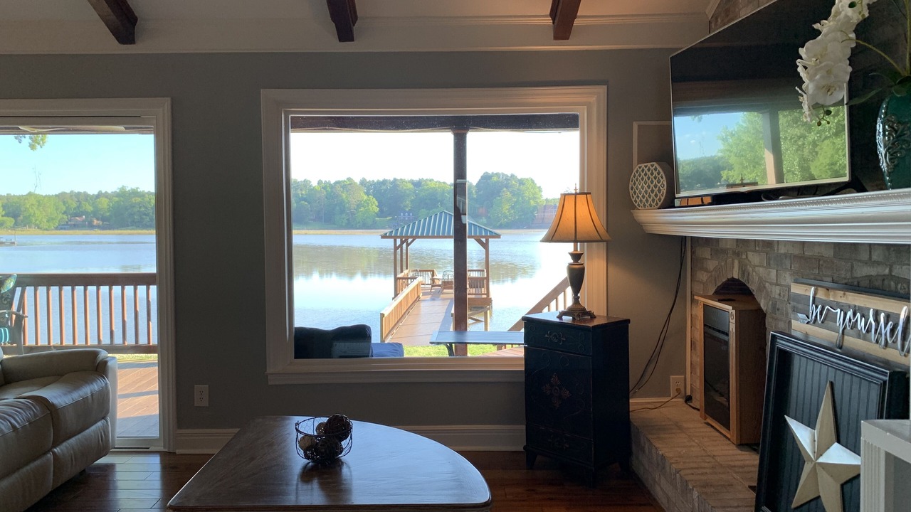 Photo of Livingroom in Belmont