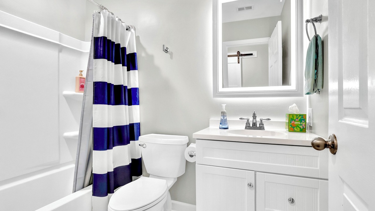 Photo of Bathroom in Cape Island