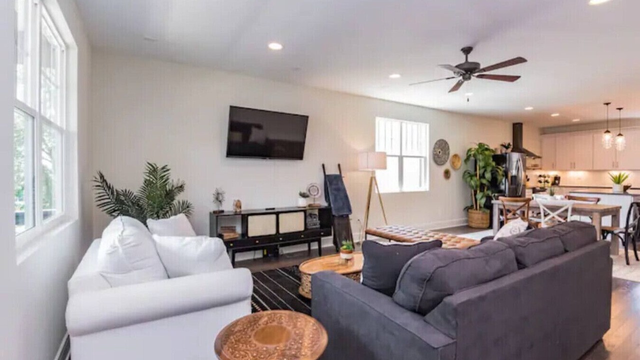 Photo of Livingroom in Melrose
