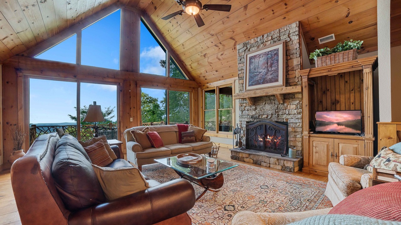 Photo of Livingroom in Sapphire
