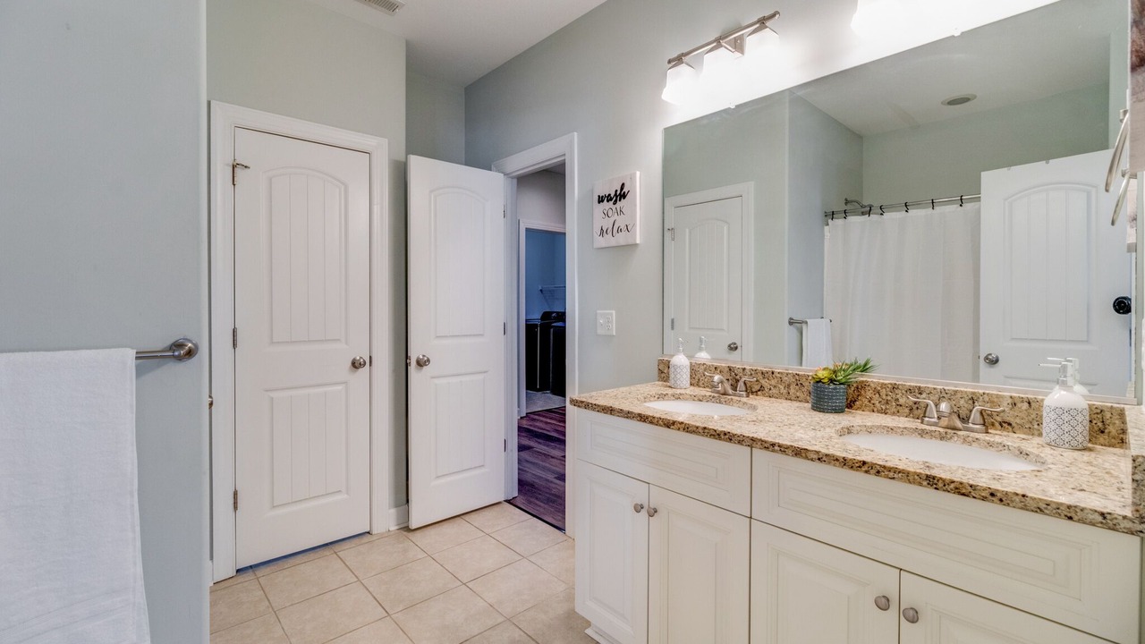 Photo of Bathroom in East Ocean View