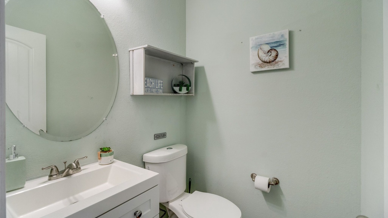 Photo of Bathroom in East Ocean View