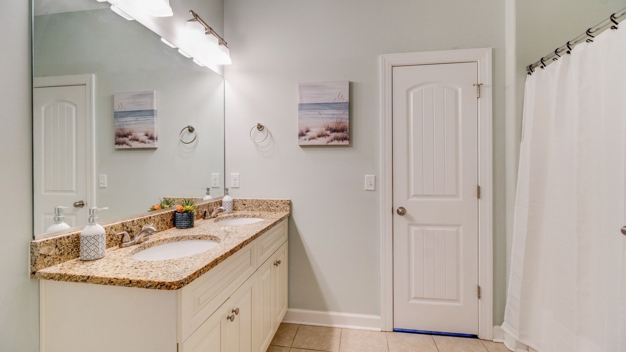 Photo of Bathroom in East Ocean View