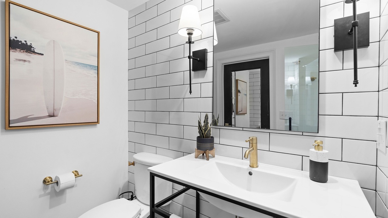 Photo of Bathroom in Riverwalk