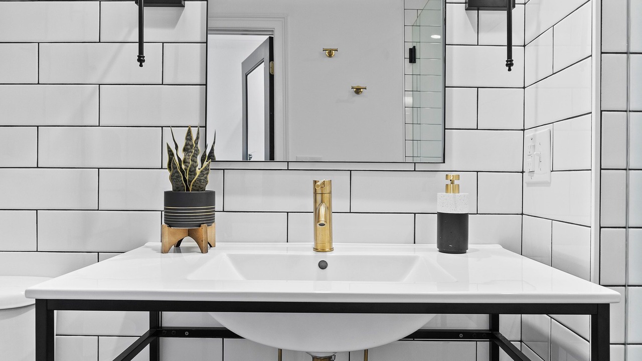 Photo of Bathroom in Riverwalk
