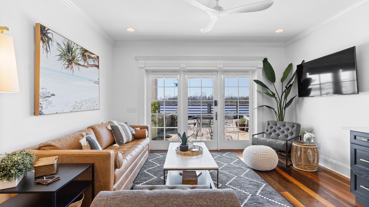 Photo of Livingroom in Riverwalk
