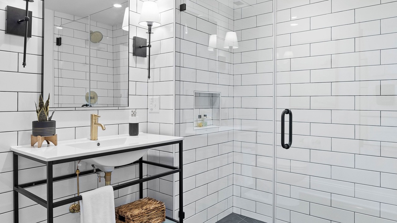 Photo of Bathroom in Riverwalk