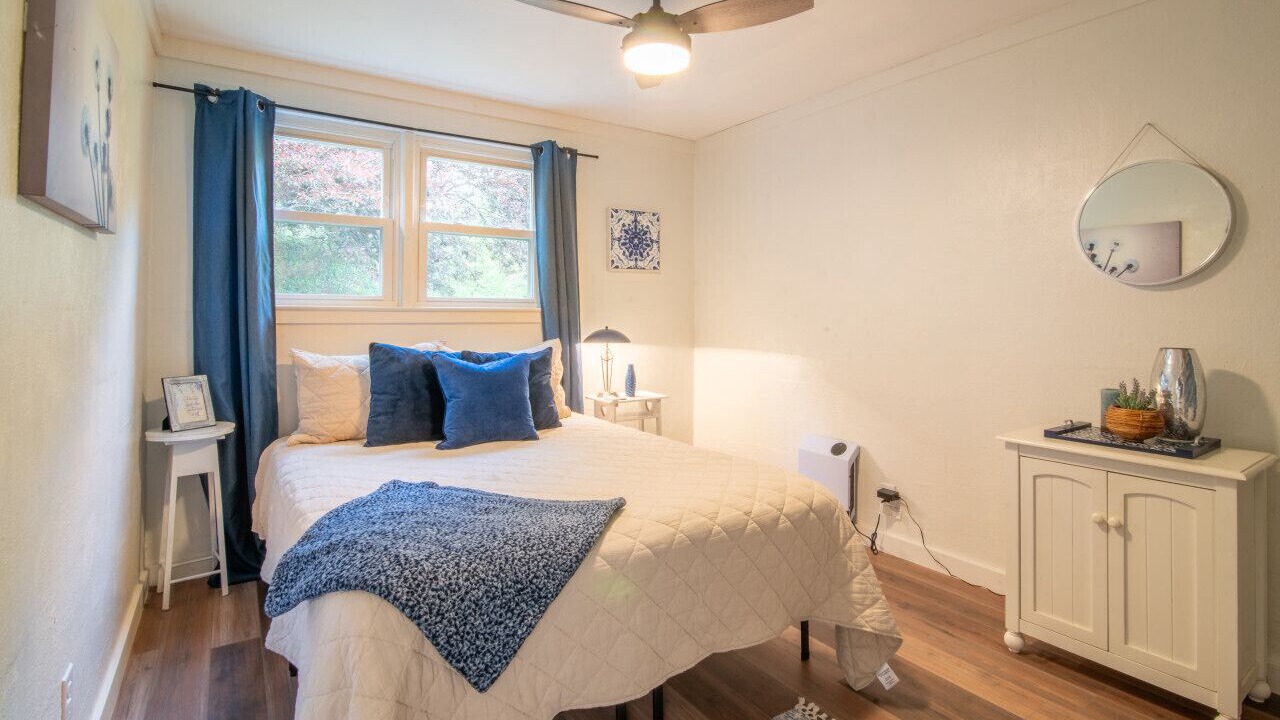 Photo of Bedroom in Sylva