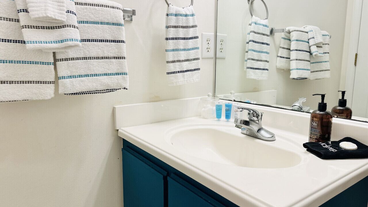 Photo of Bathroom in Peletier