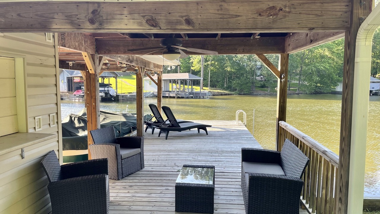 Photo of Patio Balcony in Leasburg