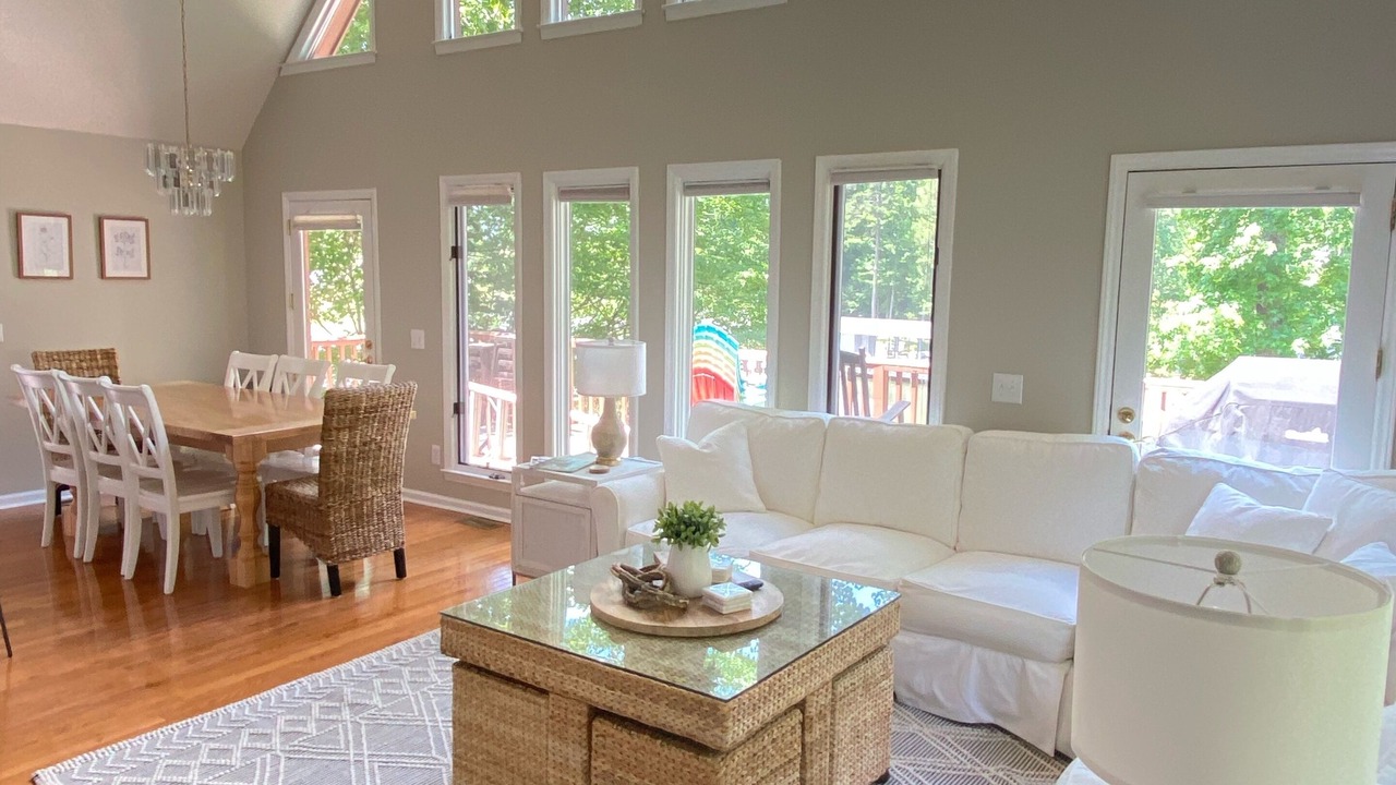 Photo of Livingroom in Leasburg