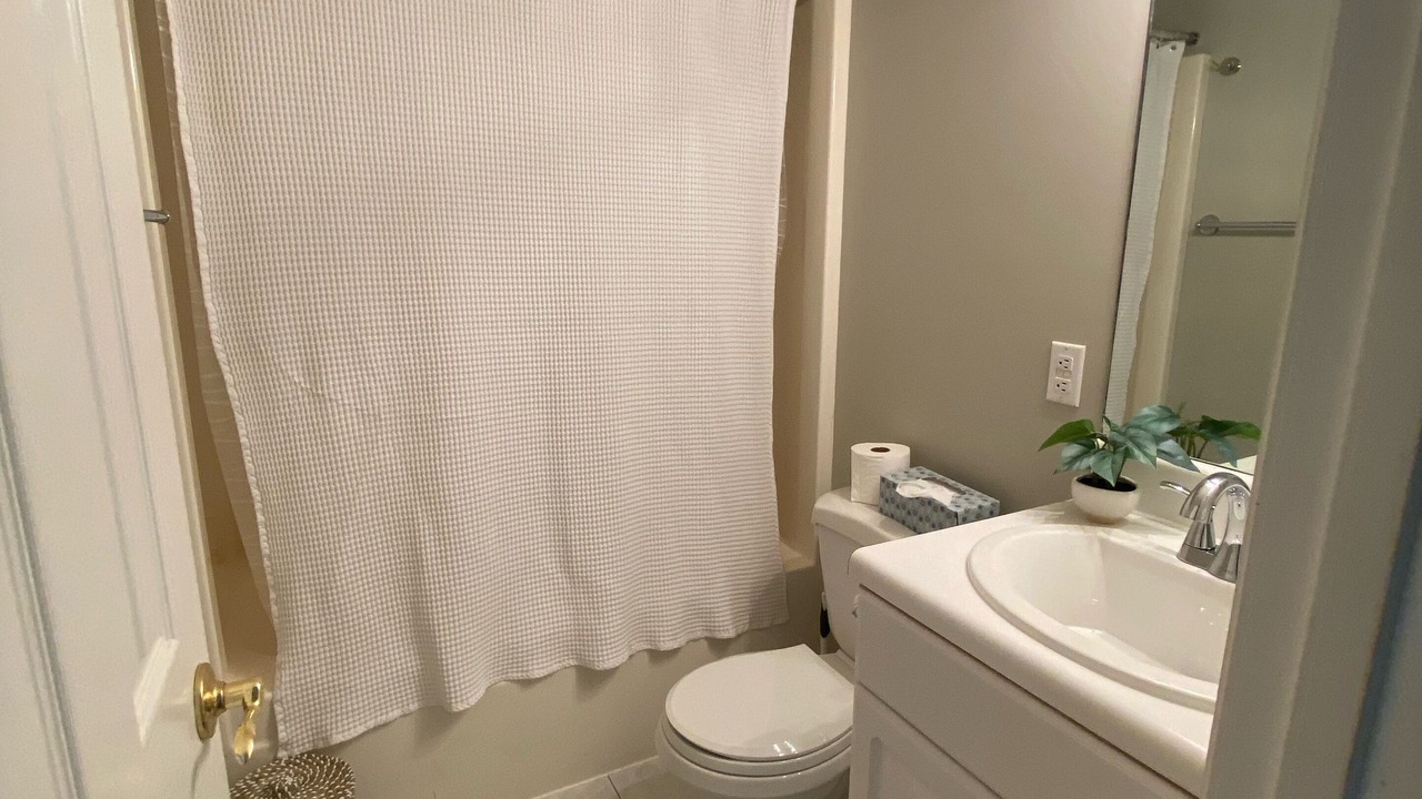Photo of Bathroom in Leasburg