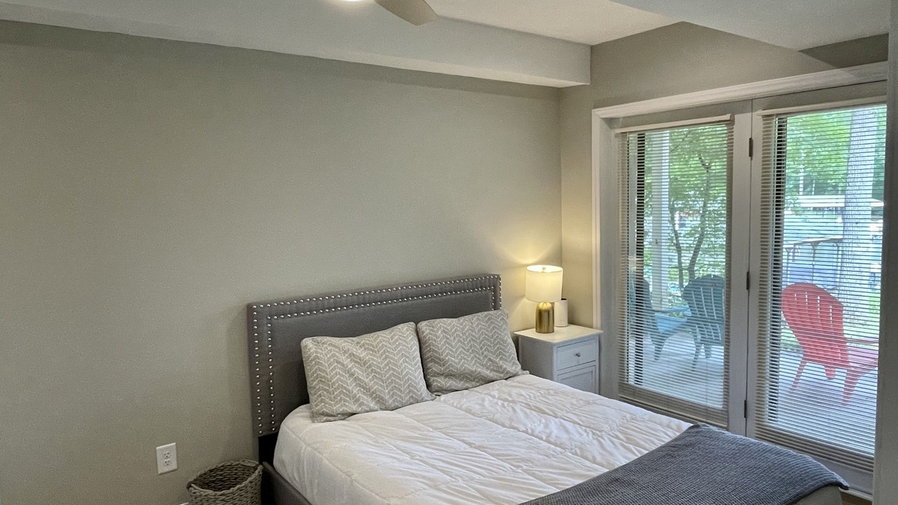 Photo of Bedroom in Leasburg