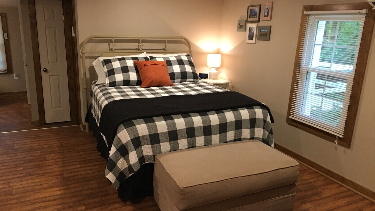 Photo of Bedroom in King