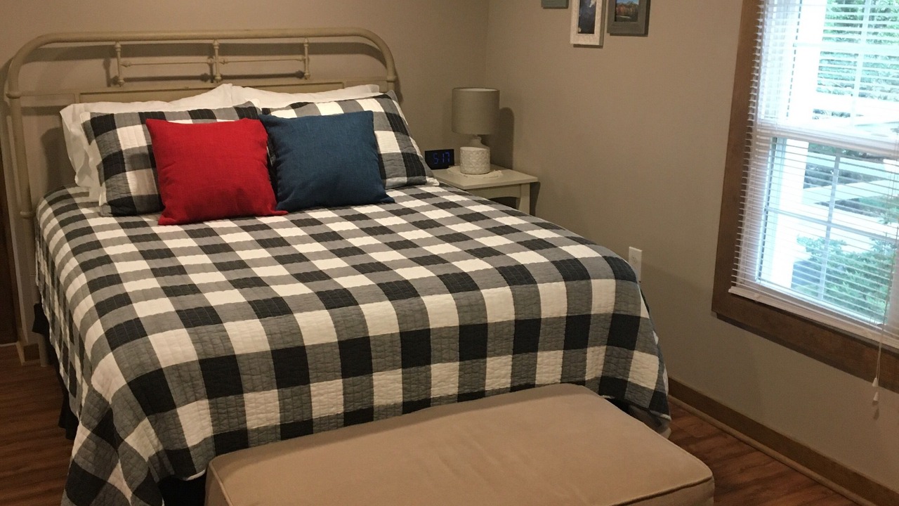 Photo of Bedroom in King