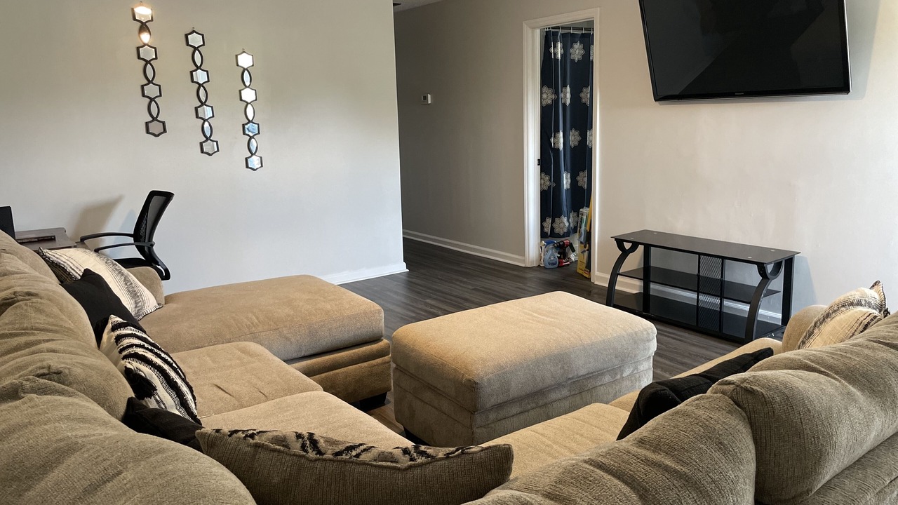 Photo of Livingroom in Lexington - Salisbury