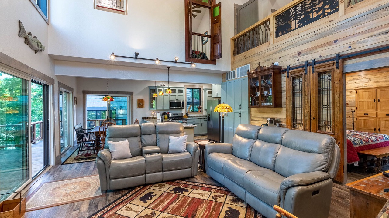 Photo of Livingroom in Tuckasegee