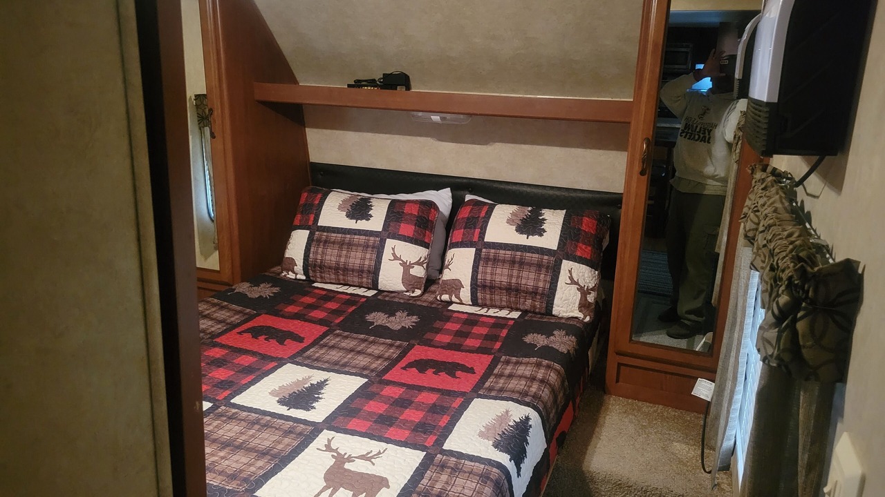 Photo of Bedroom in Brasstown