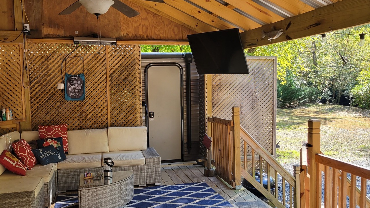Photo of Livingroom in Brasstown