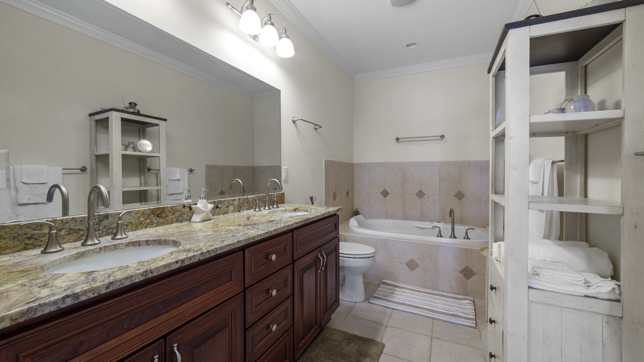 Photo of Bathroom in Oriental