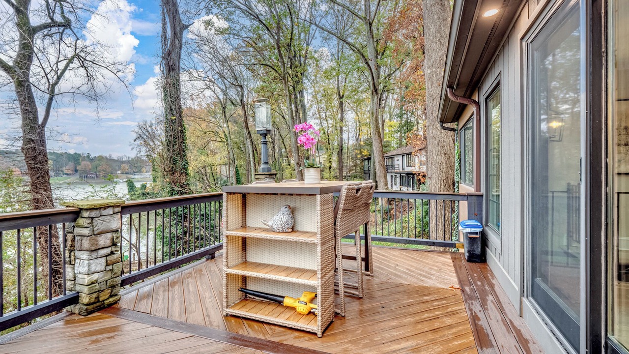 Photo of Patio Balcony in Dixie - Berryhill