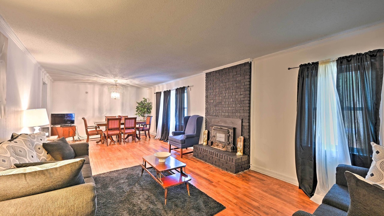 Photo of Livingroom in Pinetown