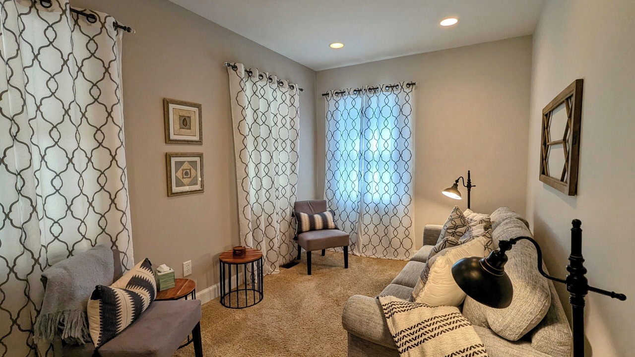 Photo of Livingroom in Robbinsville