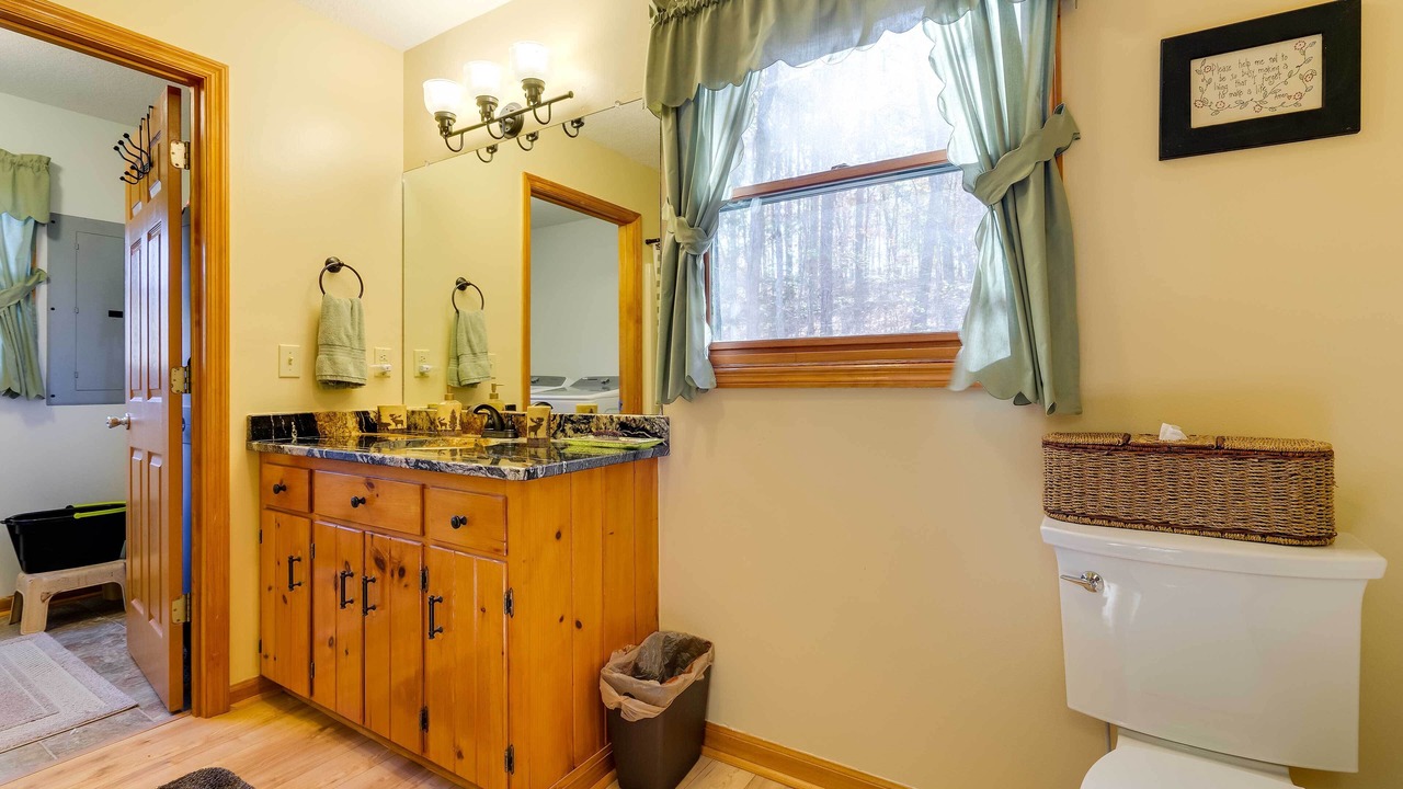 Photo of Bathroom in Murphy