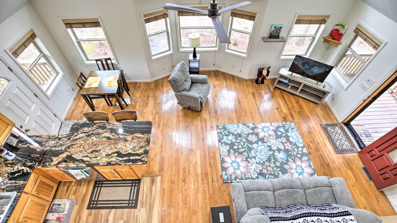 Photo of Bedroom in Hayesville