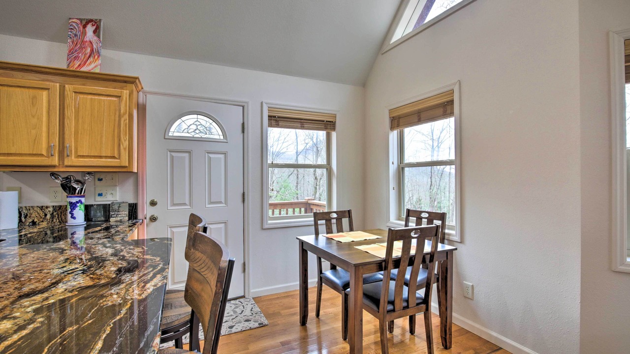 Photo of Bedroom in Hayesville