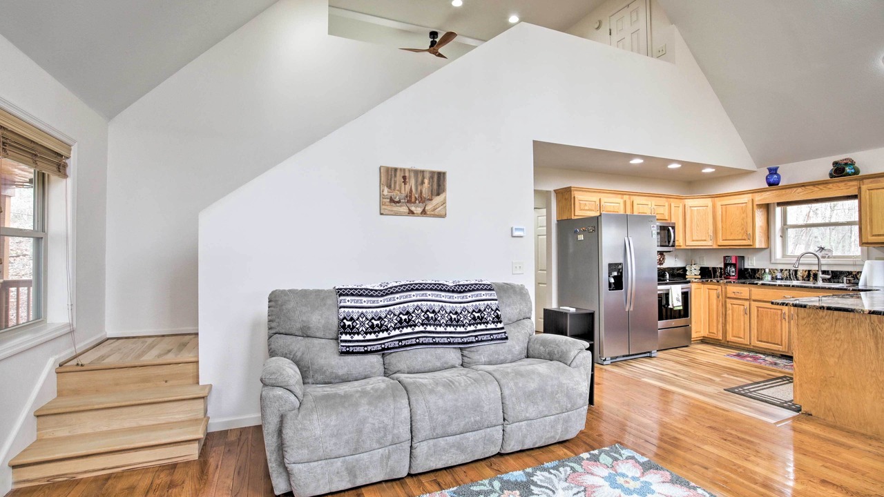Photo of Bedroom in Hayesville