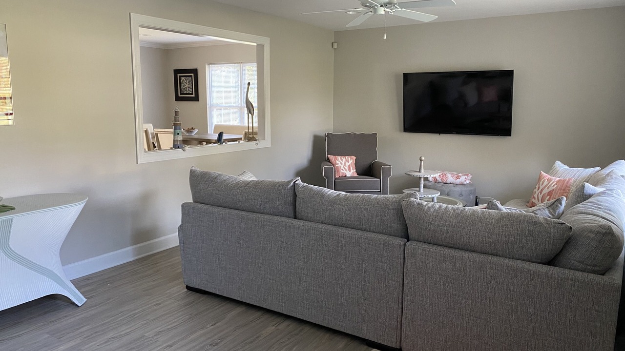 Photo of Livingroom in Green Meadow