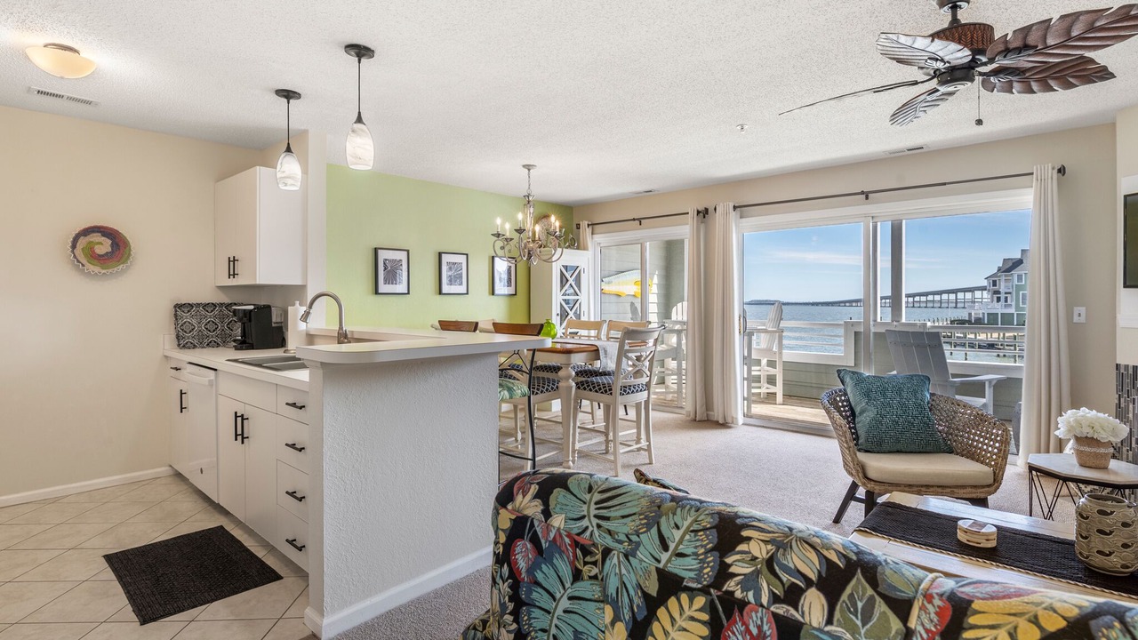 Photo of Livingroom in Manteo